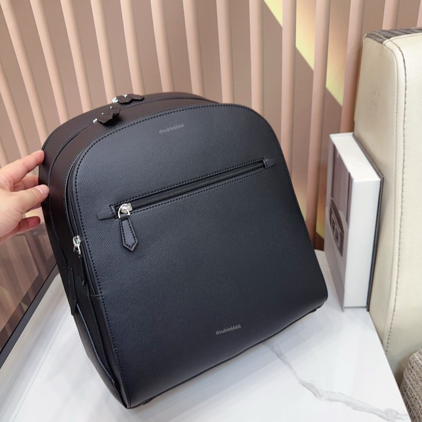 Luxury Designer Genuine Leather Men's Backpack Black Laptop Bag Book Bag cowhide Messenger Bag Work Bag Fashion Shoulder Bag Crossbody Bag Trav