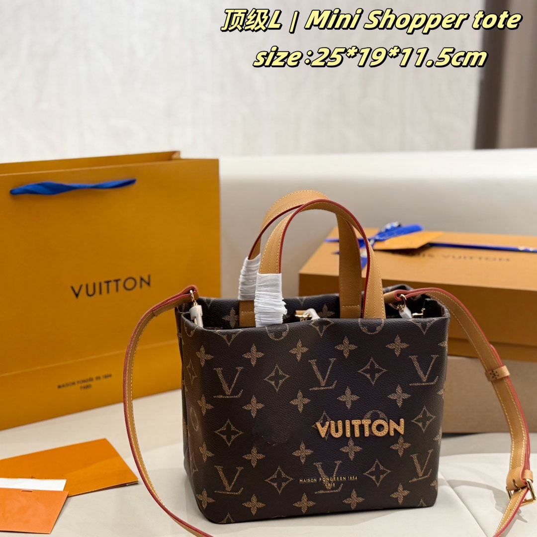 10A Top Quality Bags Designer Bag 2026 Mirror Quality Shoulder Bag Luxury Crossbody Bag Tote Bag Women Designer Bag Classic print Women Handbag Wall