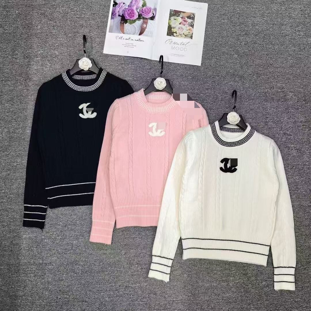 Women's sweater with French small-chic color-block embroidery and knitted twisted fabric. A fashionable and stylish long-sleeved top for autumn