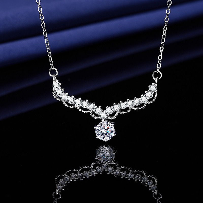 Luxury Silver Plated Women Collarbone Designer Necklace Y2K Crown Style High Carbon Stone Diamond Pendant Elegant Demeanor Jewelry Gift For Wedding