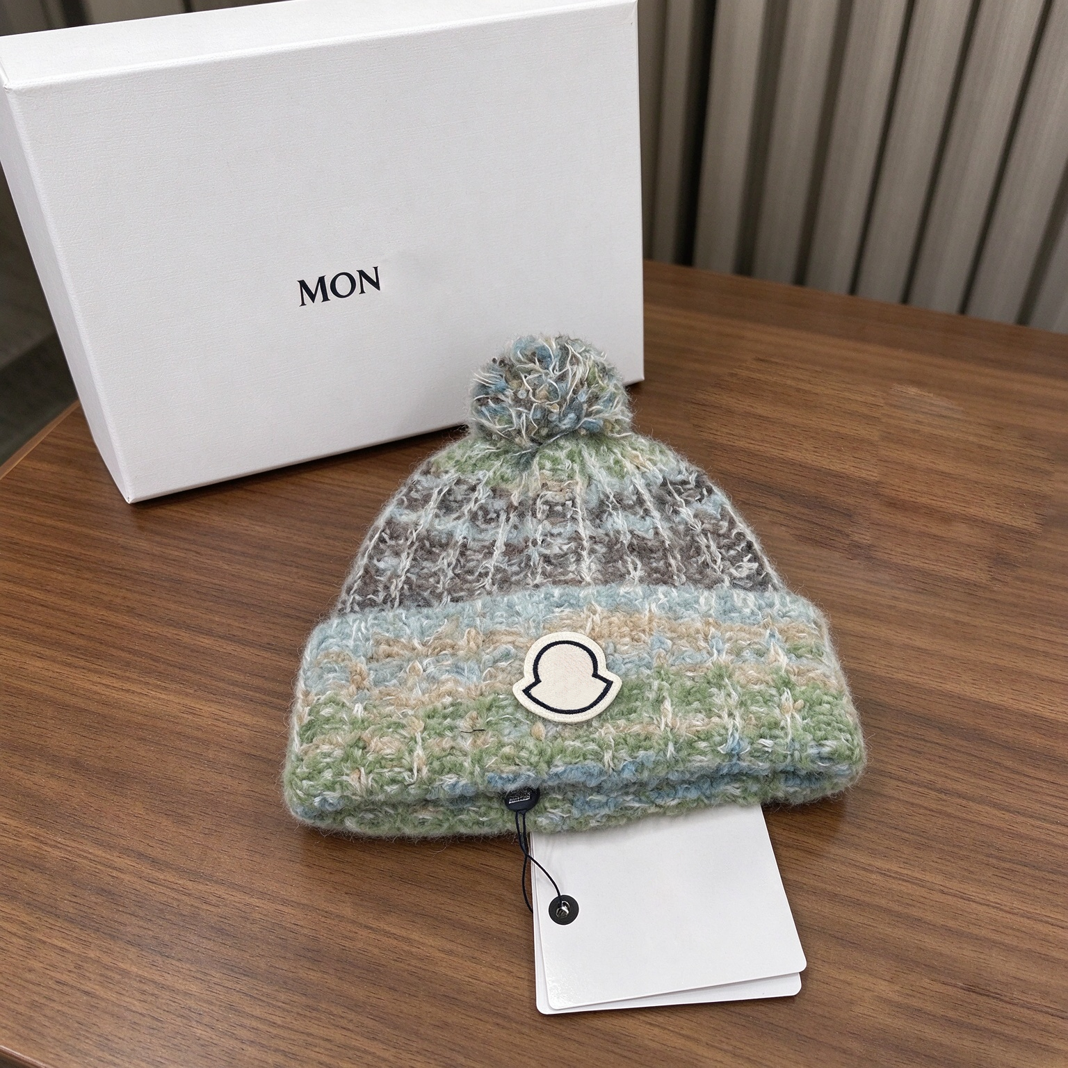 Winter Desinger Luxury Beanie Warm Knitted hat letter pattern Ear Protection Casual Temperament Cold hat Ski Caps Multi-color Hats Couple Headwear w