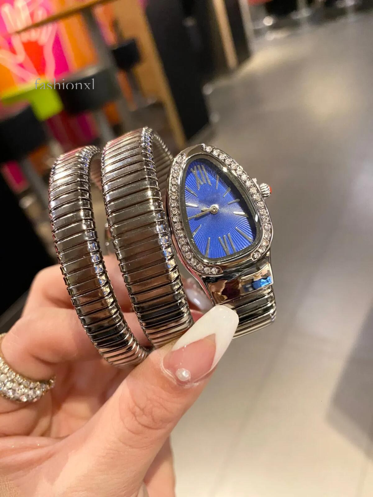 Fashion Bvlgariwatchs Ladies High Quality Designer bvlgaried Watch Classic Quartz Bracelet Snake Shaped Luxury Vintage Women bvlgarilys Wristwatches