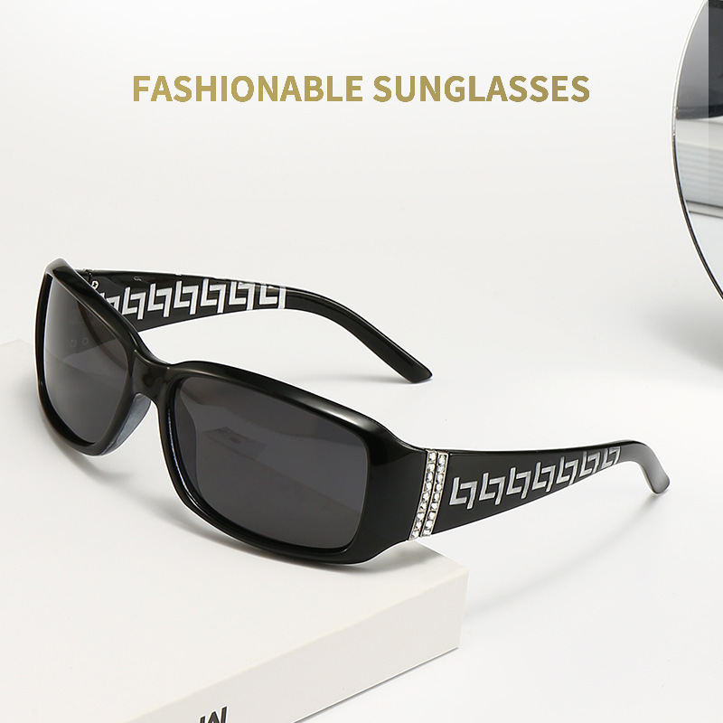 Designer Sunglasses Luxury Women Accessories Fashion Tiling Sun Protection Polarized Light Retro Trend Outdoor Cycling Glasses Party Outings Fashion