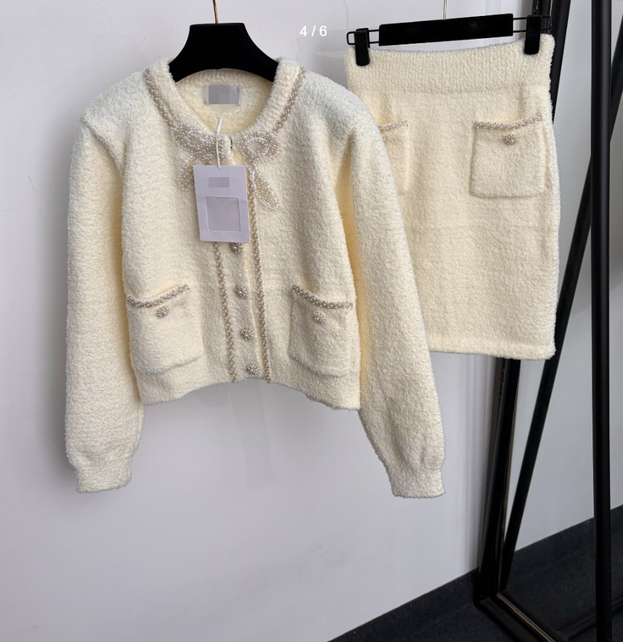 26 women's sweater dress set, pearl nail bead bow, long sleeved knitted cardigan jacket, high waist slimming knitted short skirt set 923
