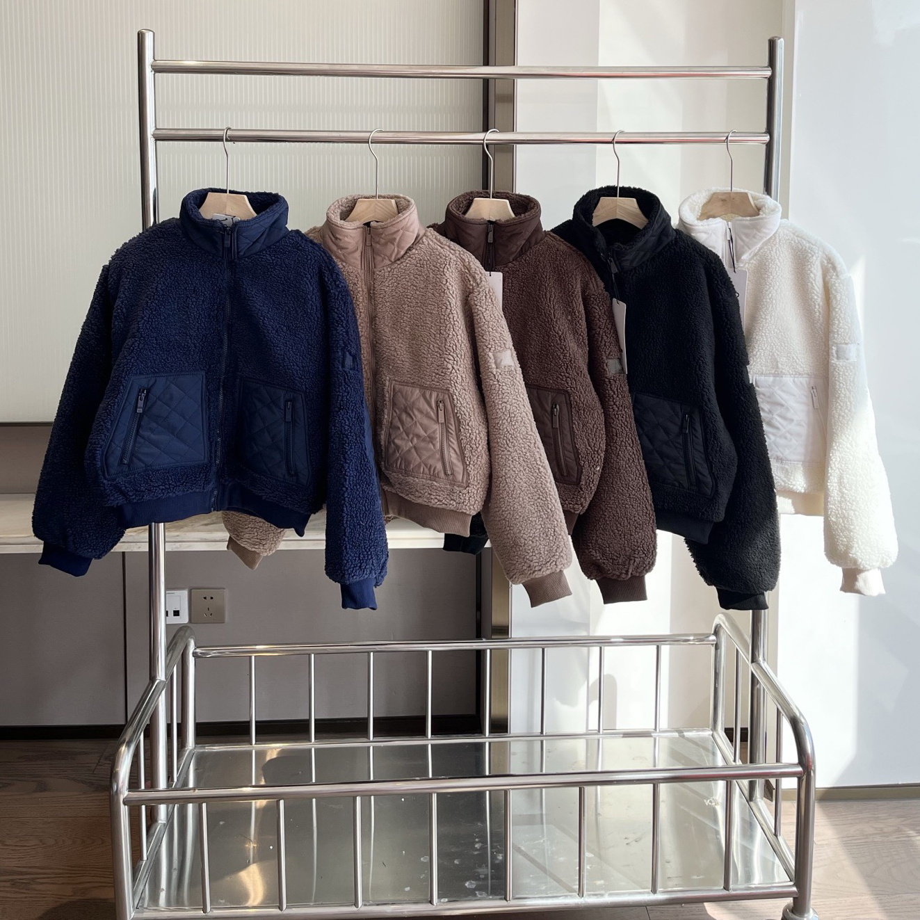 Designer Women's Yoga Lamb Wool Hair Jackets Navy Fleece Zipper Thick Winter Coat Cotton Crop Tops Hoodie Clothes Clubhouse Jacket Sports Coats