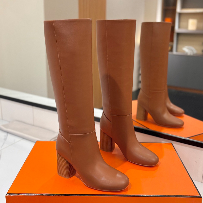 Womens Luxury Leather Knee High Boots Designer Minimalist Elegance Chunky Heel Motorcycle boots Ladies Runway Style Fashion Boot Genuine Leather Out