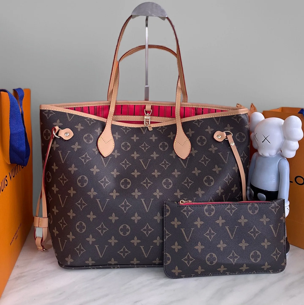 Sac de designer 2pcs Set Fleur en relief Femmes Bandoulières Sac à main Sacs à bandoulière Mode Composite Ladys Embrayage Sac fourre-tout Shoppin