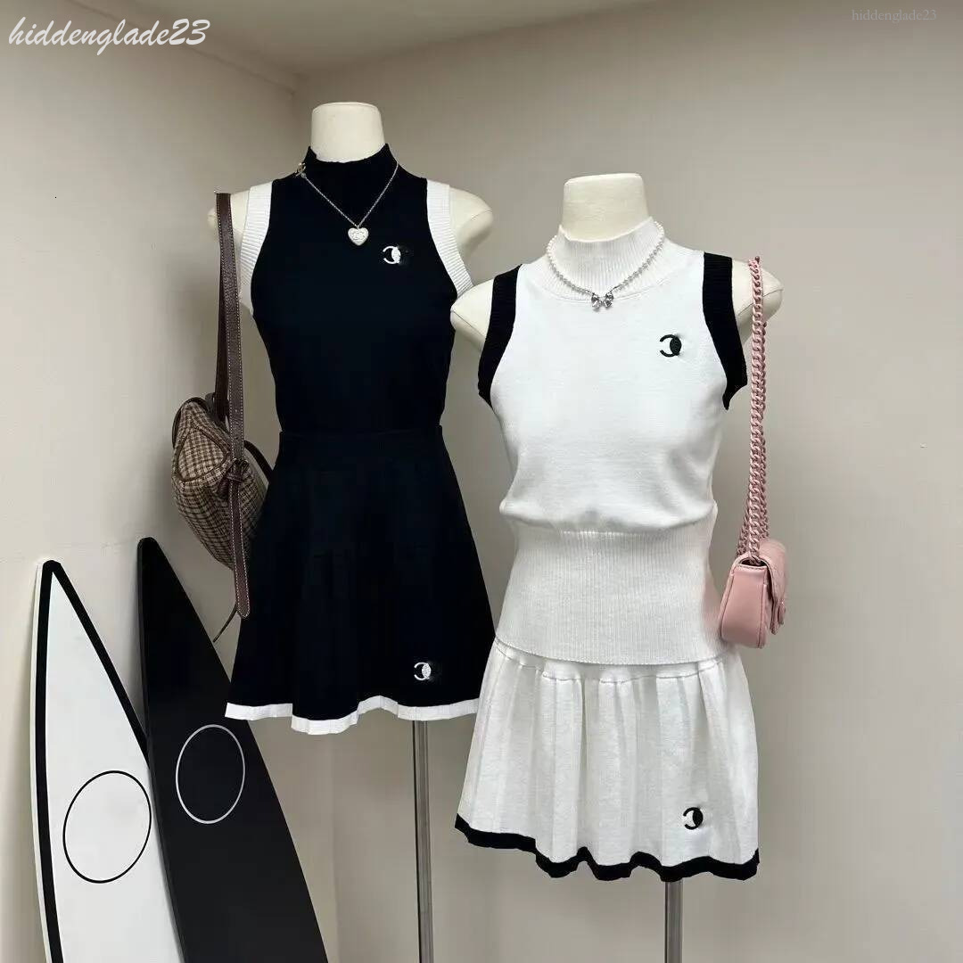Spring CC Dress For Woman Women Knitted 2 Piece Skirt Set Sleeveless Turtleneck Top Pleated Mini Skirt Summer Slim Fit Outfit designer dress01 bcc