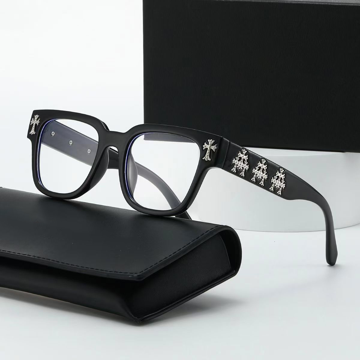 Chrome Classic Sunglasses designers Unisex woman Accessory Luxury Sunglasses Trendy Stylish Eyewear fashion Men Women ChromeSunglass Sun Glasses C82