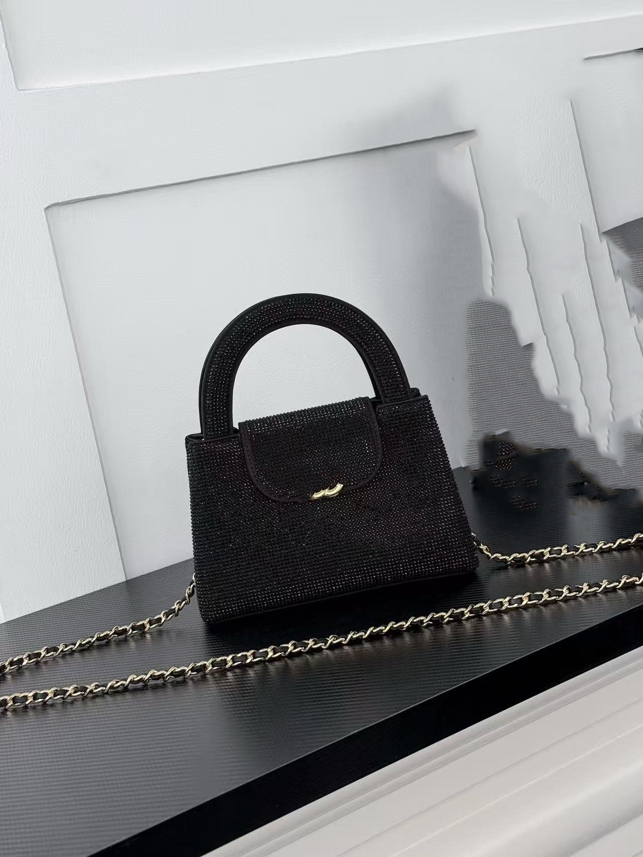 10A Latest Double-Sided Fabric Elegant Long Commissary Purse by Leading Brand: Companion for Modern Women with box