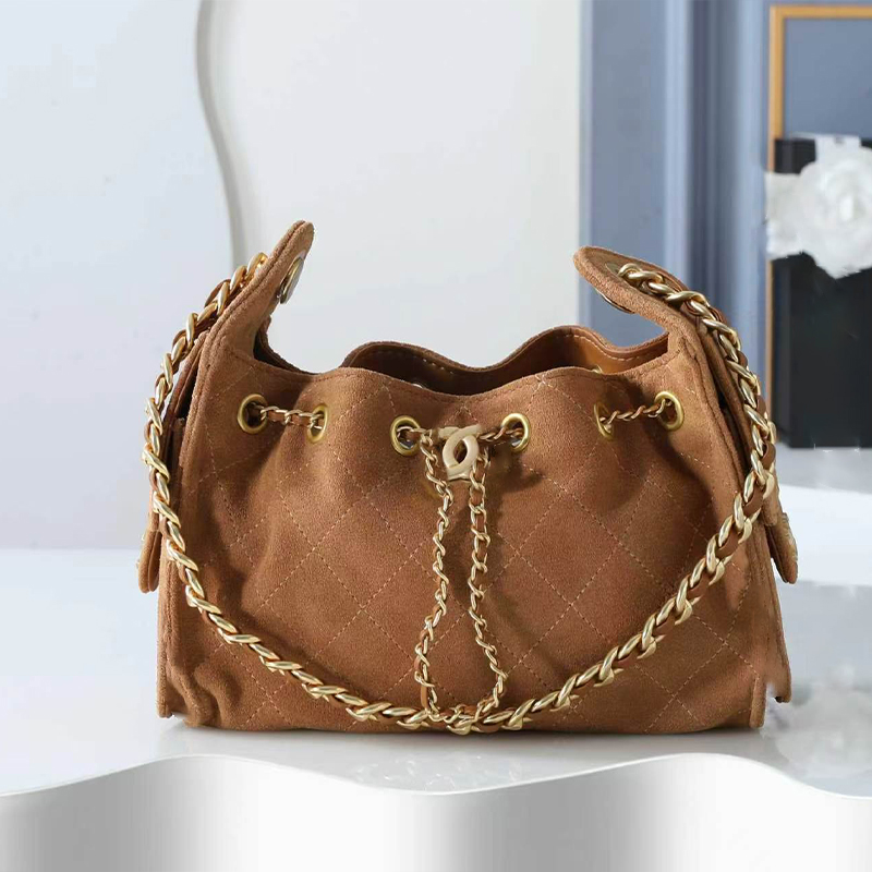 Designer Suede Quilted Tote Bag for Women, Vintage Drawstring Hobo Purse, Leather Chain Shoulder Crossbody Handbag for Fall Winter