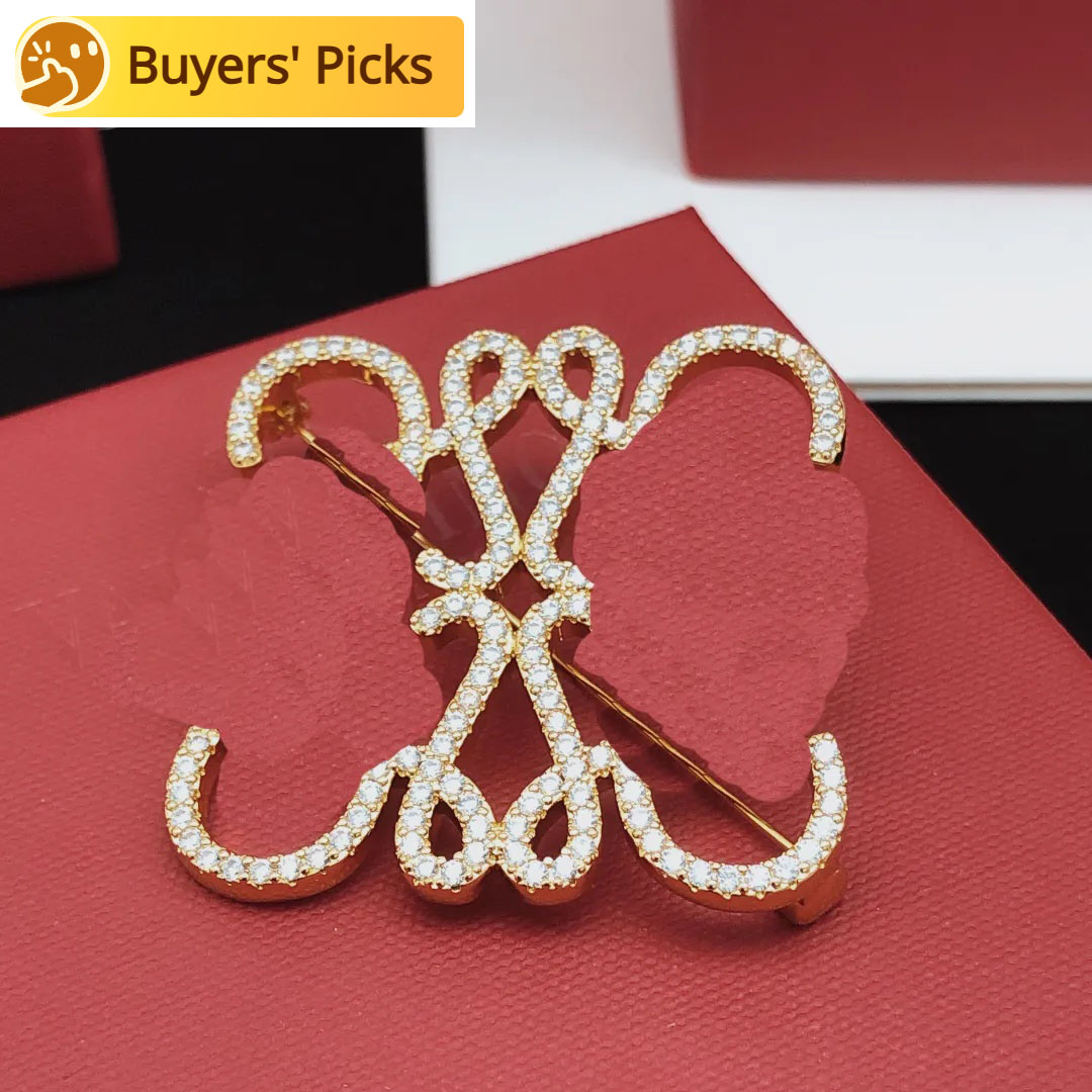 Brooch designer brooch luxury broche fashionable letter solid color design jewelry brilliance versatile style brooch party dress decoration three co