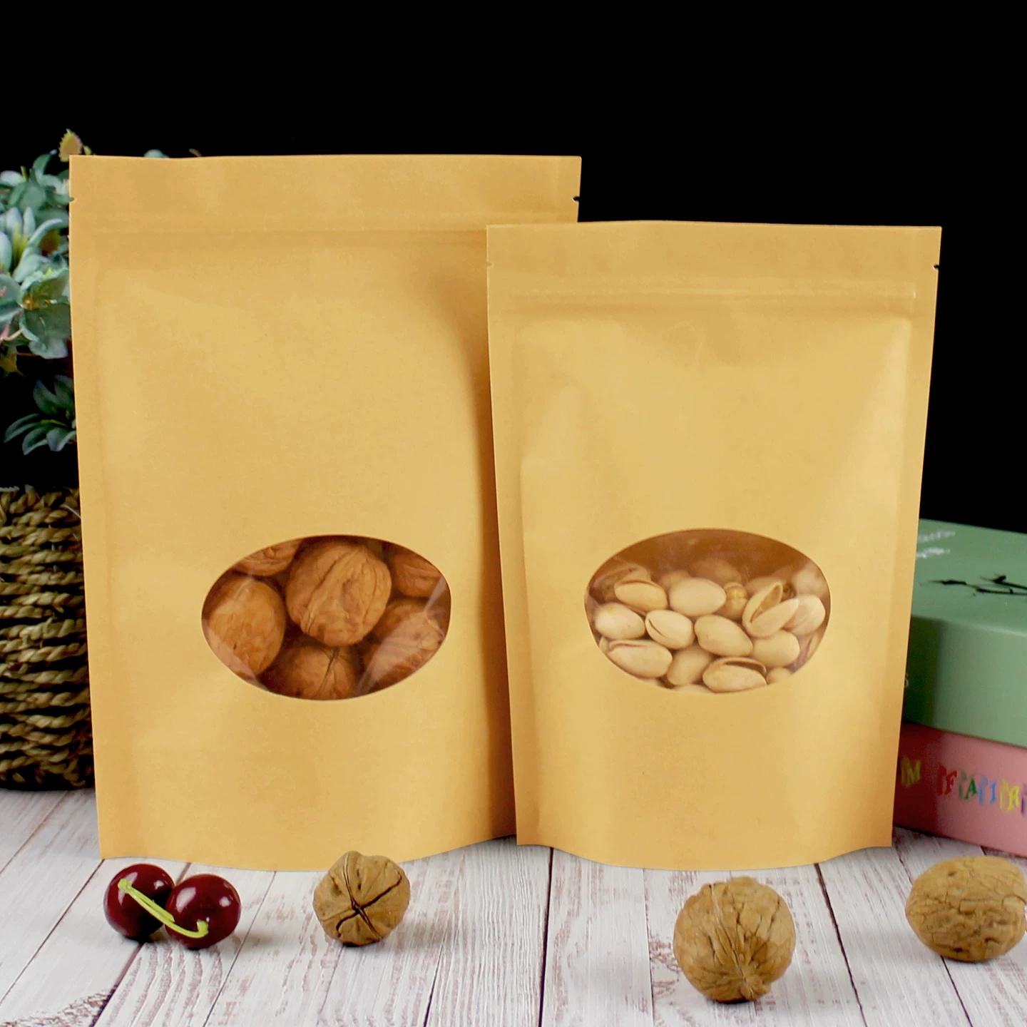 100 pièces Stand-up papier Kraft fenêtre ovale Ziplock sac d'emballage bricolage Logo Matcha café moulu Snack bonbons Beaf dates cadeaux de maria