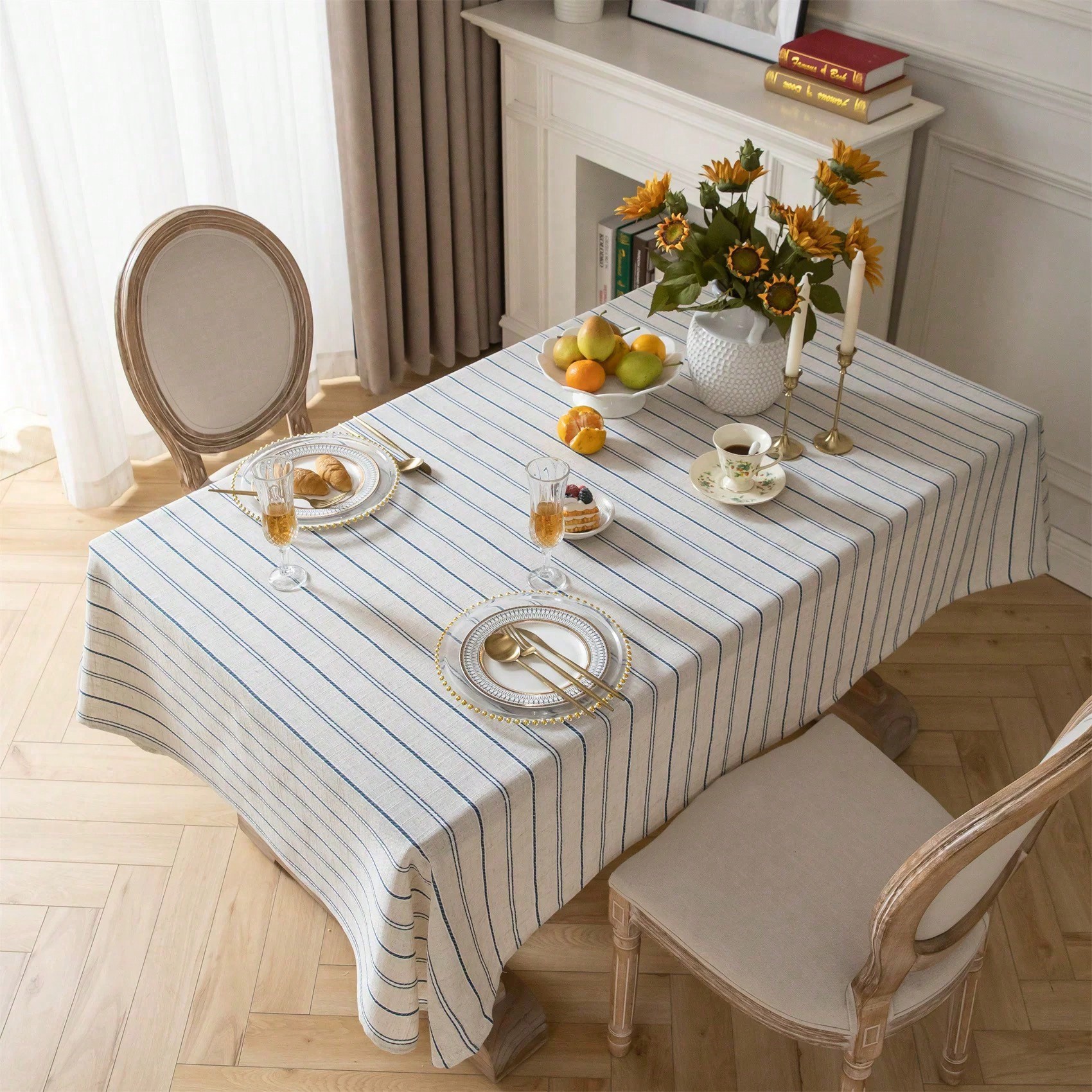 New Japanese-style Blue Striped Tablecloth with An Artistic, Classic Design.