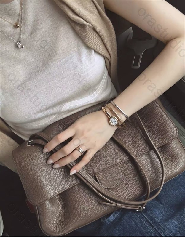 maxi flap bag leather designer real soft leather mirror top quality 38 32 size with box Designer Bags 2026 Trends 26s Shoulder bag handbag