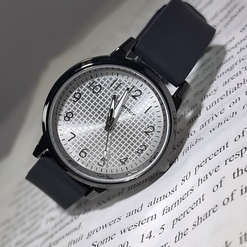 Niche Retro Hong Kong Style Watch for Men and Women, High-End Minimalist Forest Style Cool and Handsome