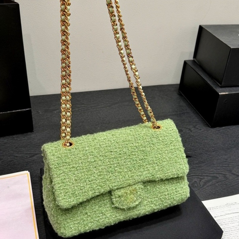 Designer's high-quality new woven CF bag fashionable women's suede new bucket bag polka dot leopard print mini chain makeup dinner shoulde