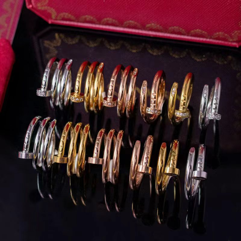 Marque Love Ring Designer Design personnalisé en acier inoxydable plaqué or 18 carats Bague à ongles Mode Couple Bague de mariage Bijoux de luxe