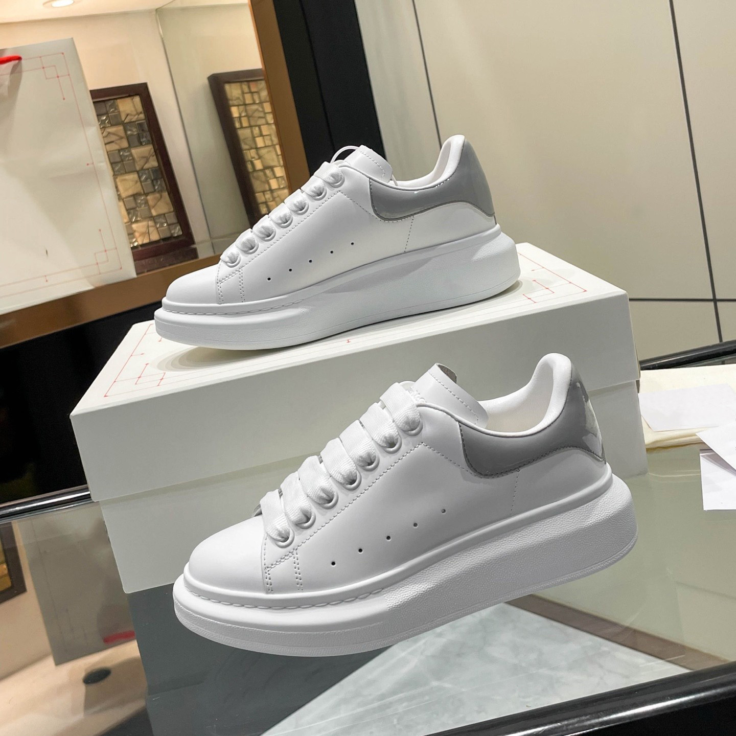 sneakers designer shoes women men luxury shoes couple models 12A high quality casual shoes solid color letter design sneakers box dust bag