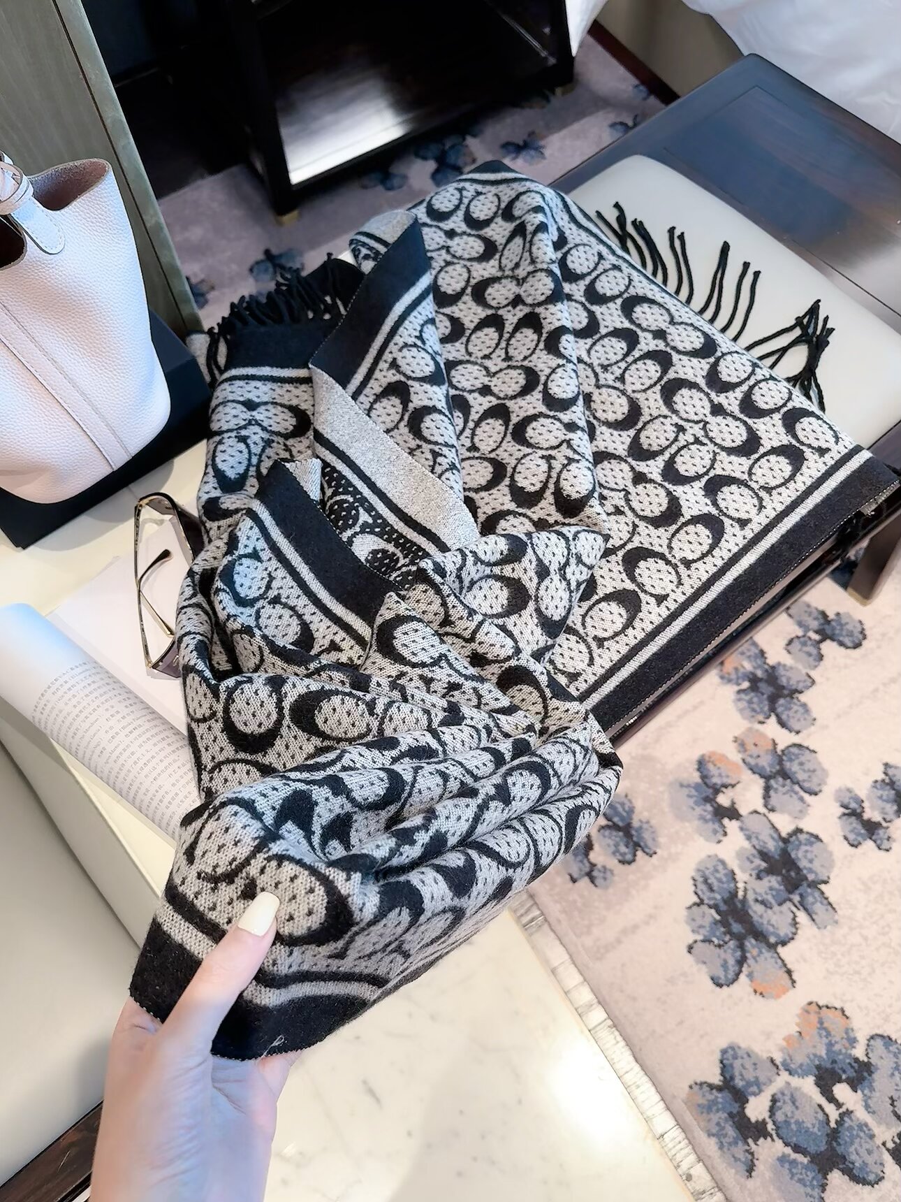 2026 Classic Plaid Man Women Designer Scarf 100% Cashmere Scarves For Winter Warm Womens and men Long Wraps Size 180x30cm