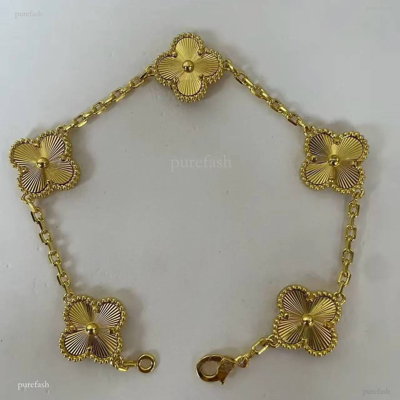 Vanlies Cleef Classic Lucky Four Leaf Clover Bracelet Designer Brand Bracelet 18K Gold Vanlyness Cleefjewelry Luxury Ladies' Bracelet Mother Of