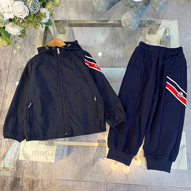 Free Shipping Kids 2 Piece Sport Tracksuit high quality Boys Girls Hooded Zip Up Jacket And Jogger Pants Striped Detail Windproof Casual Children Ou