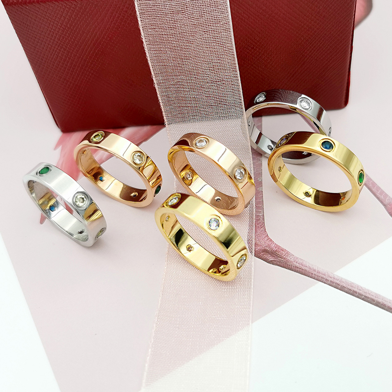 luxury jewelry Designer wed rings classic love rings for women men Fashion screw rings 6 colours diamond ring 18k Gold ring Titanium steel love jewe