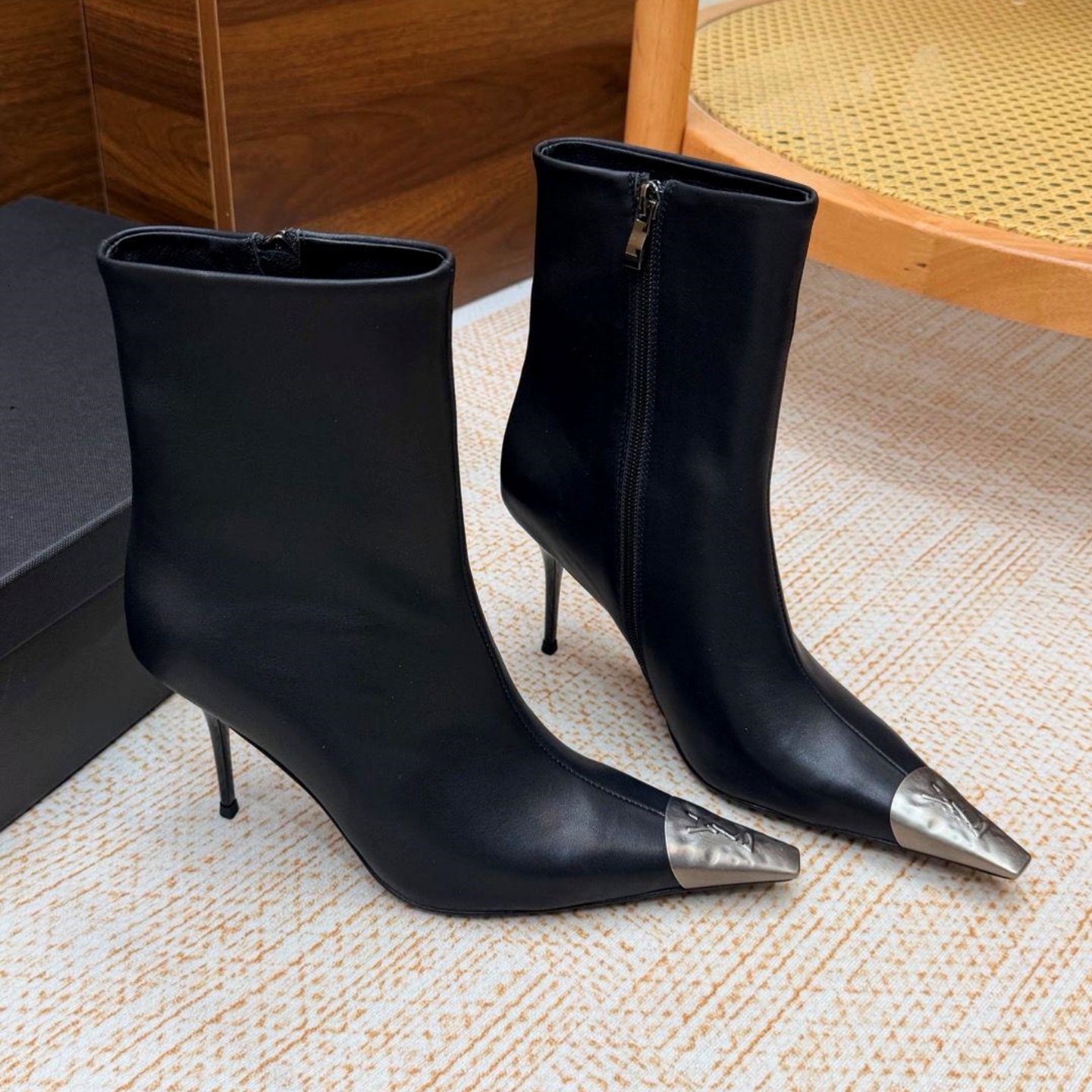 Top quality Point toe heel boot Woman leather Designer shoe dress elegant Ankle Boot stiletto Kitten heel Knight Fall work Boot Luxury Rain Travel R