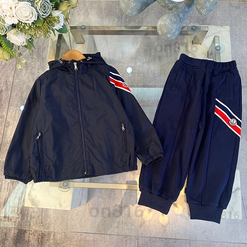 Free Shipping Kids 2 Piece Sport Tracksuit high quality Boys Girls Hooded Zip Up Jacket And Jogger Pants Striped Detail Windproof Casual Children Ou