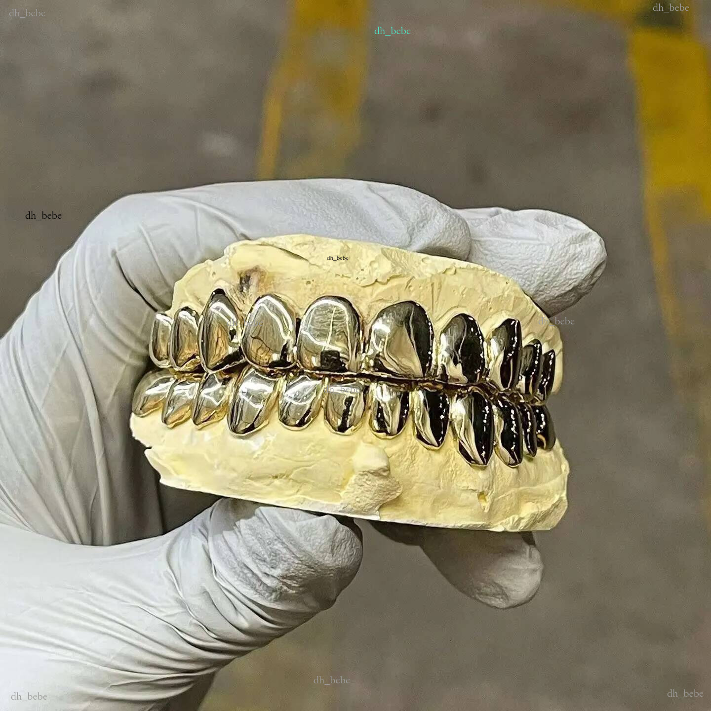 2026 New Wholesale Mens Hip Hop Gold Teeth Sier Top Bottom Iced Out Grillz Dental Moissanite GrillAAAA+