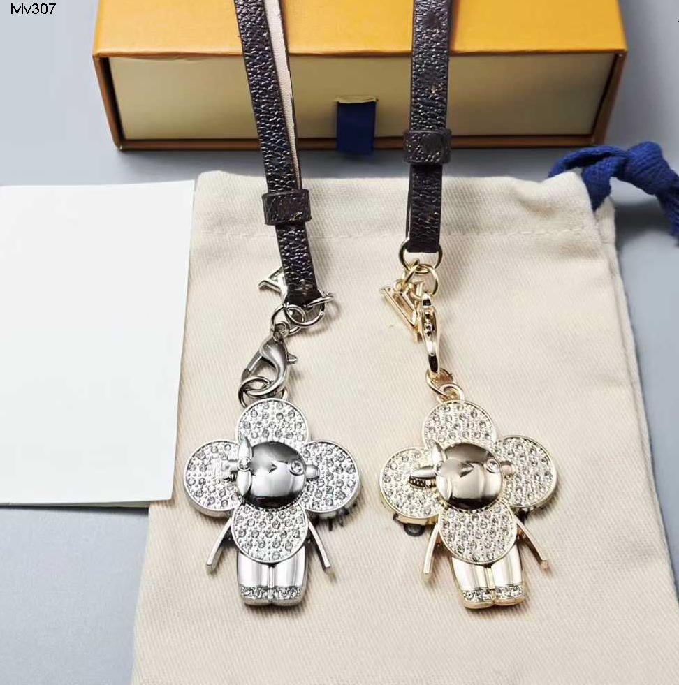 Keychains Lanyards designer keychain luxury V letters charms women bag chain llavero Buckle jewelry bagchain Keyring charm fashion