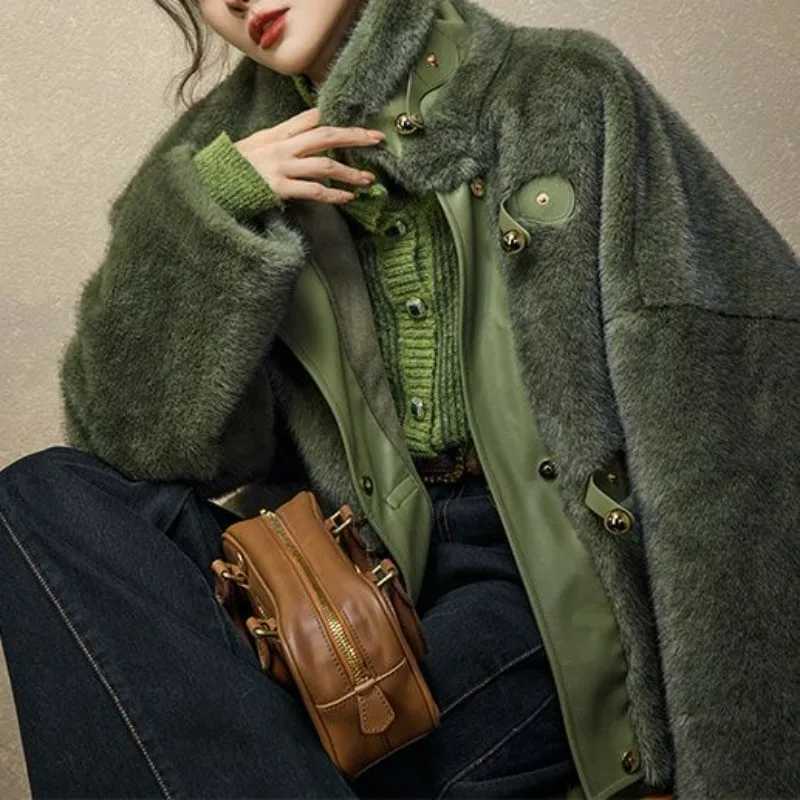 The New Autumn Winter Collection Features Unique Sophisticated Vintage and Luxurious Fur Coat Warmth Women's Clothing Outcoat X260929