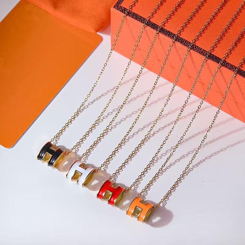 Collier de marque H en émail de haute qualité, pendentif étanche, usage quotidien, bijoux de styliste pour femmes