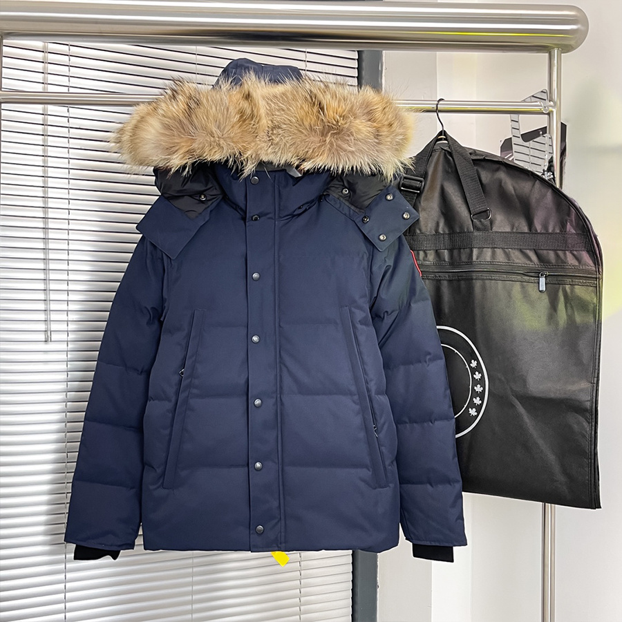 Luxe Down Vest Designer Down Jacket Parkas Manteau à col de fourrure Vestes d'hiver Mode Gilet Slim Corset Épais Tenue Coupe-Vent Poche Outsize M