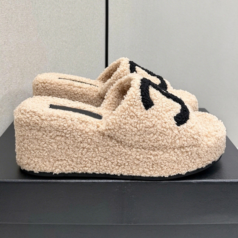 Designer Sandals Shearling Heels Slides Wool Wedges Slipper Fur Flatform Mule Platform Heel Mules House Winter Women Size 35-41