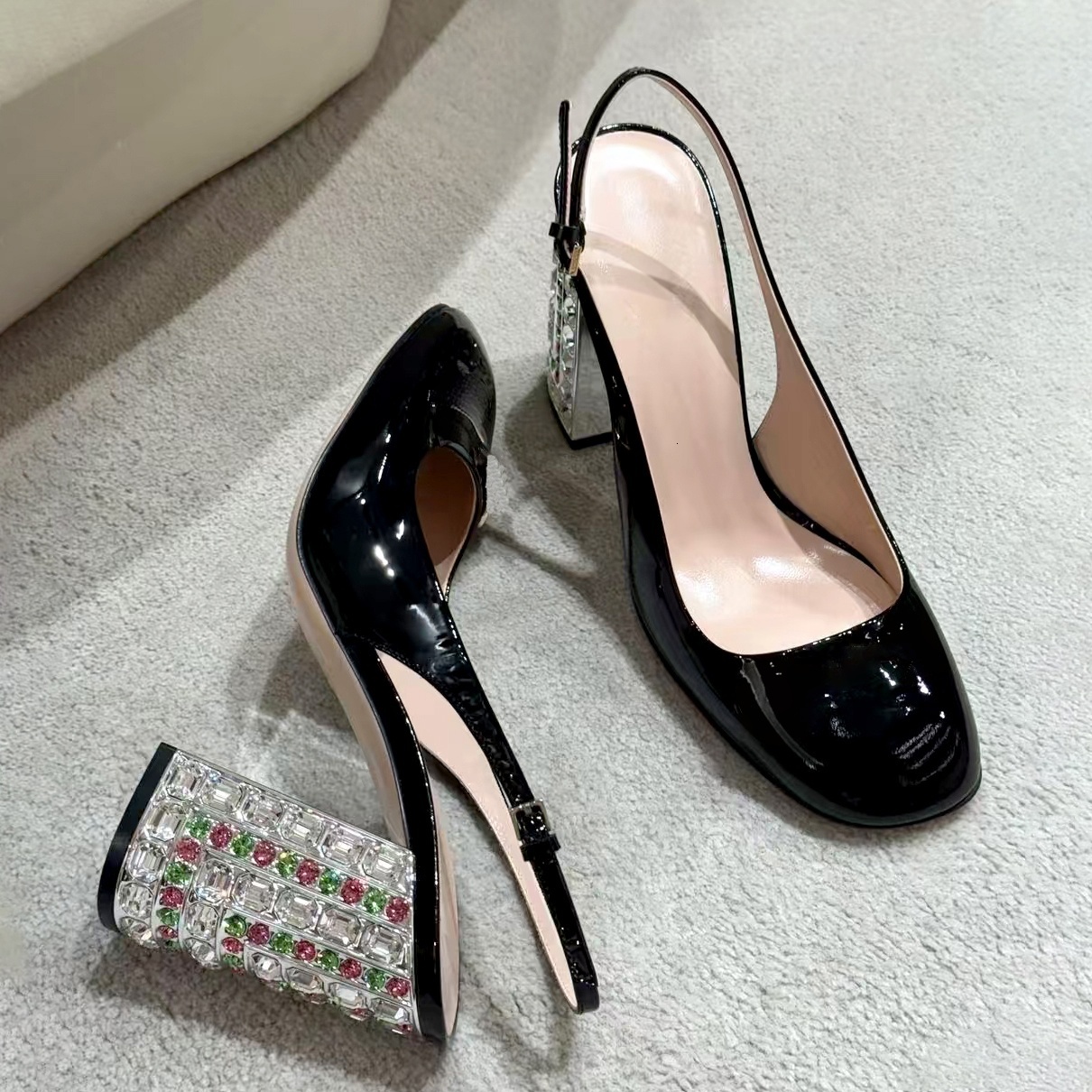 New Womens classic Patent Leather Slingback Square Toe Block Chunky Heels Crystal Diamond Heel Designer Luxury 10A High Quality Fashion Vacation Par