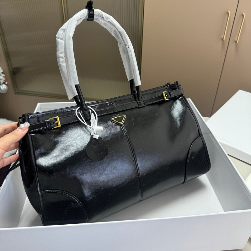 Designer luxury handbag fashion trend armpit bag classic oil wax leather multi style black casual shoulder bag multi size crossbody bag high-quality