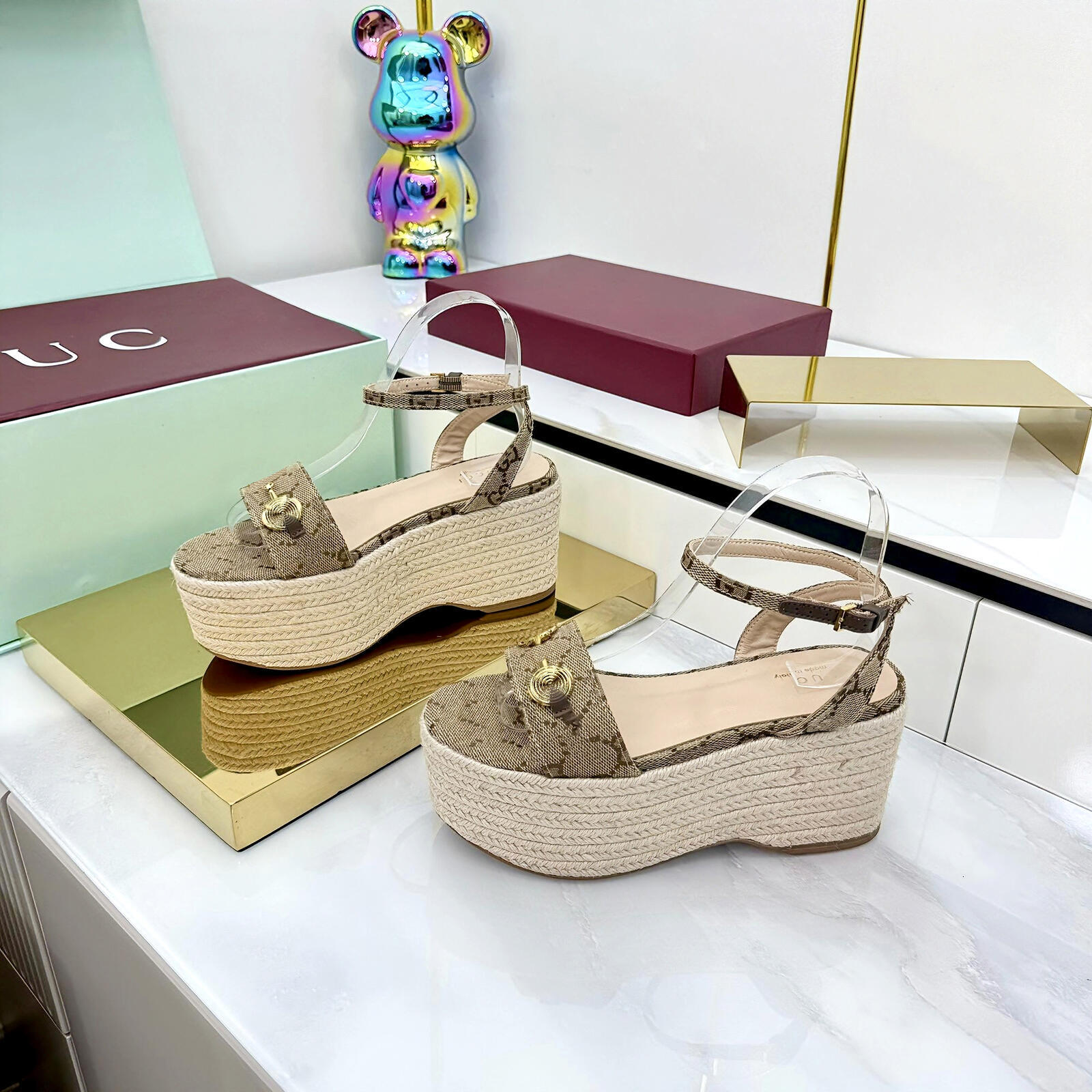 Womens Canvas Jacquard Fabric Wedge Platform Slides Slippers Square Toe Gold Buckle Designer Luxury 10A High Quality Summer Chic Casual Comfortable