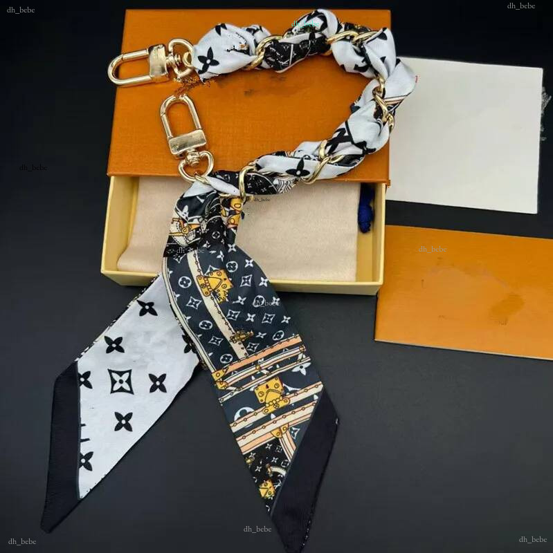 Cherry Portable Scarf Keychain With Gold Silver 14styles Designer Key Charm Purse Silk Keychains Luxury Bag Chain