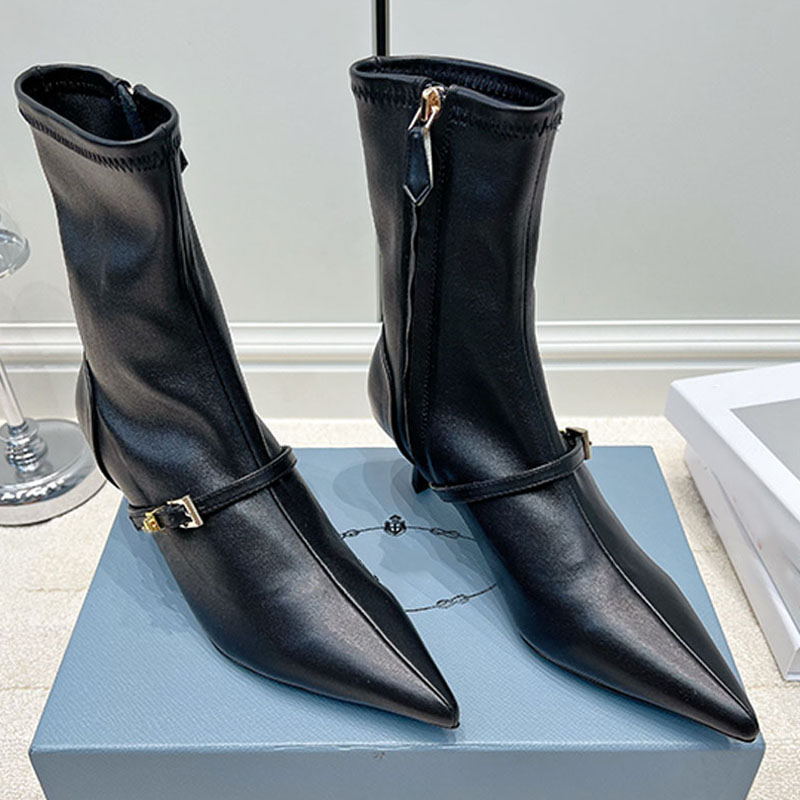 Mujer Halloween Botines de piel de napa elástica Botas de señora con brillo sofisticado y carácter contemporáneo Detalles metálicos de línea delgada