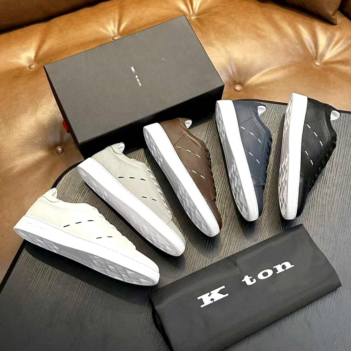 Luxury suede low-top casual flats Designer Round head Sneakers Men kiton Color blocking Fashion running shoes summer Wear resistant non slip rubber