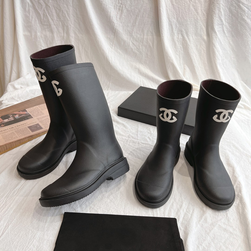 Designer boots rubber rain boots top designer rain with heels and thick soles ankle high-quality winter womens rubber boots upper material Waterproo