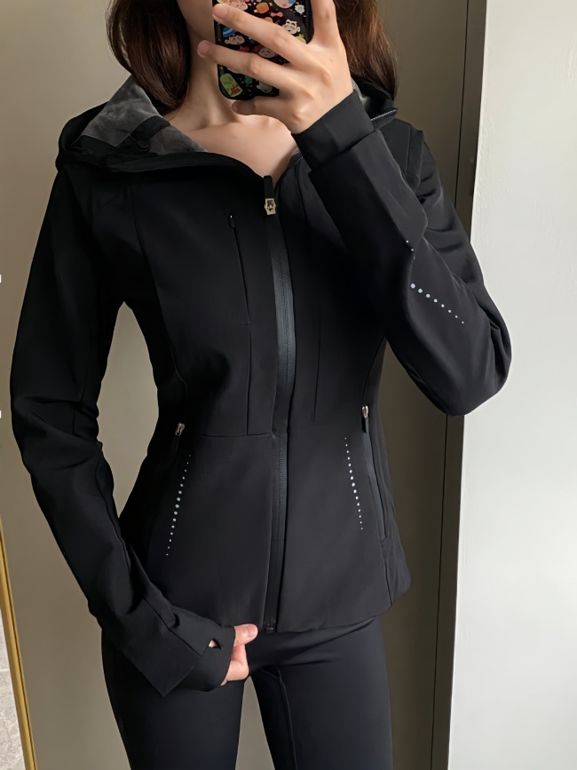 Women's Cross Sports Jacket Embossed Logo Slim Fit Hooded Softshell Coat Windproof Waterproof Warm for Fall Winter Outdoor Cycling Fitness