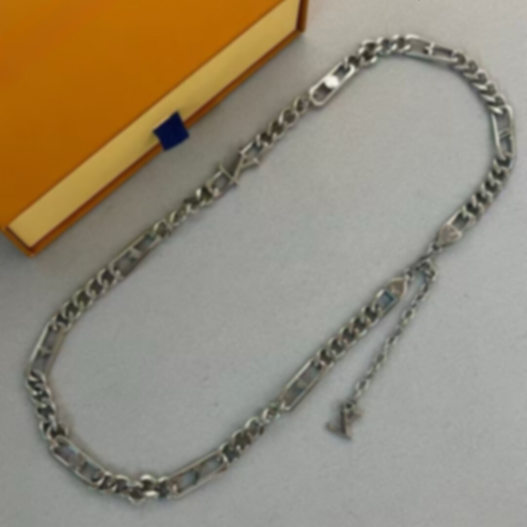 Designer Lvs Lousi Donkey House Korean Style Simple INS Internet Celebrity Tank Pattern Chain Necklace For Women Hip-Hop Trendy Brand Unisex Couple