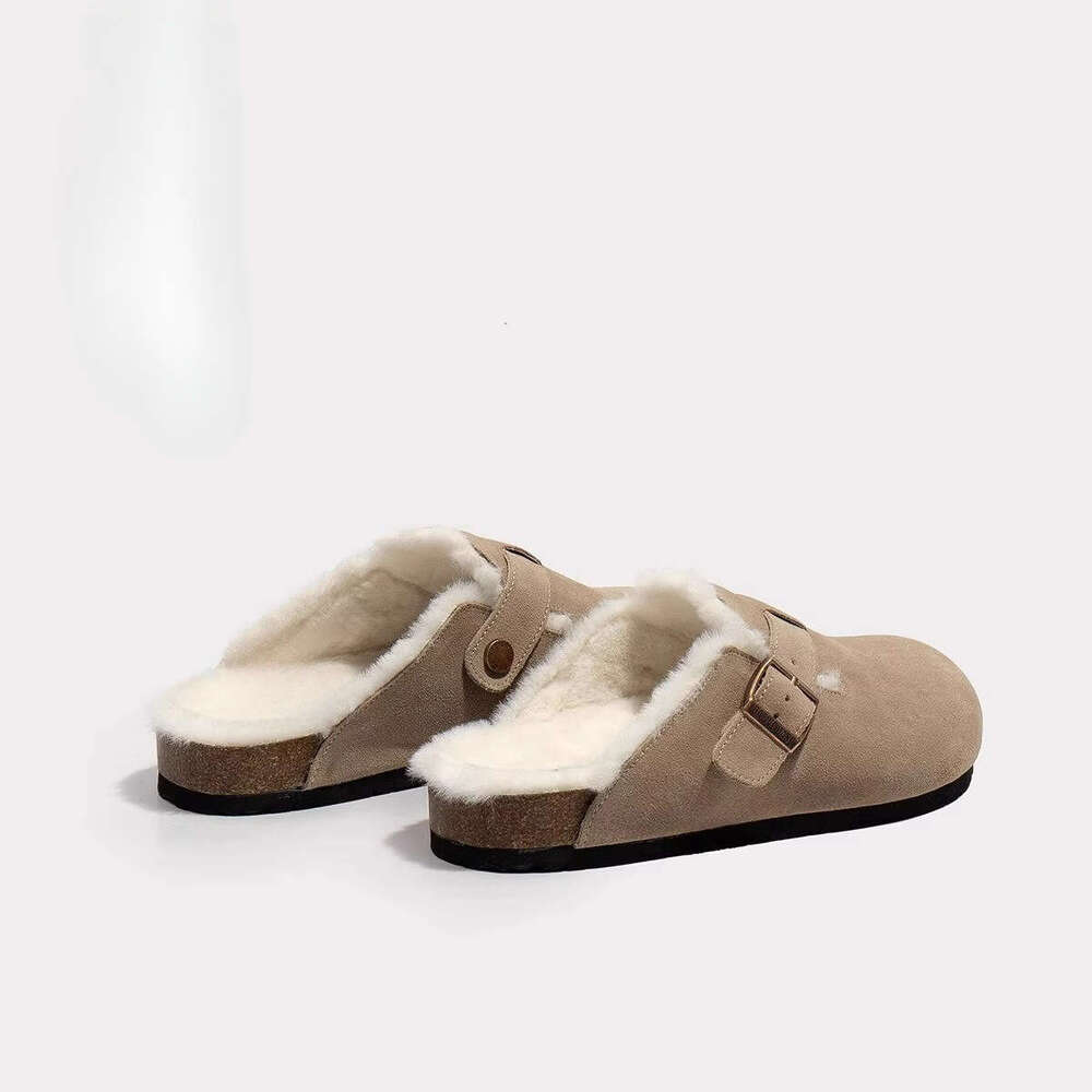 2025 Chaussons fourrés en cuir à bout fermé pour homme et femme automne hiver style décontracté