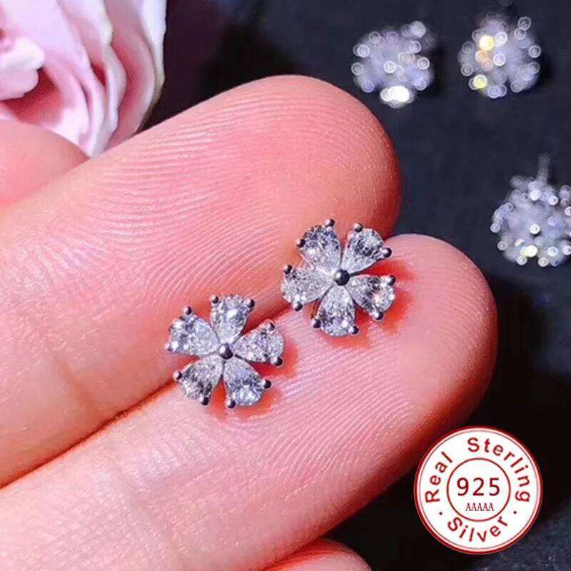Small Flower Design Authentic 925 Sterling Silver Dazzling Daisy Stud Earrings with Clear CZ Women Wedding Jewelry f5635