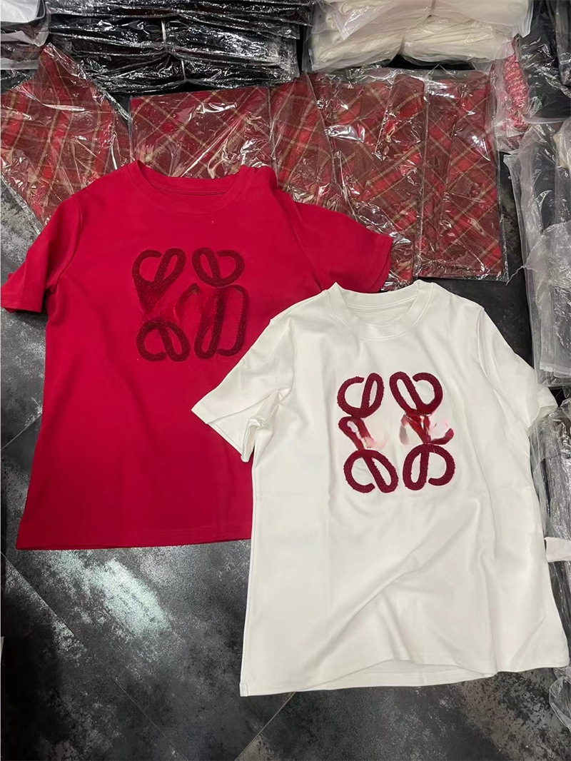 T-shirt de luxe Mode d'été épaule col rond T-shirt à manches courtes pour les femmes début du printemps nouvelle serviette robuste broderie polyv