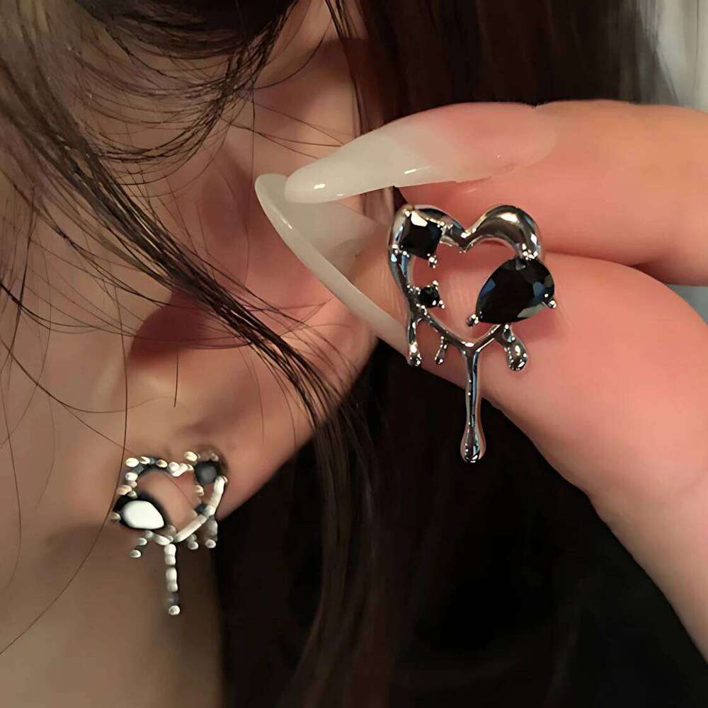 Sam Panda 925 Sterling Silver Love Heart Black Zircon Earring for Women Ear Stud Fresh Versatile Trend Jewelry Gift Dropshipping 1f45d