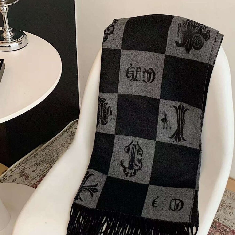 Designer Chrome CH scarf Luxury women scarf New Couple Women's Cashmere Hot-Selling Cross-Border Wholesale Sample Printed Letter Scarf AA