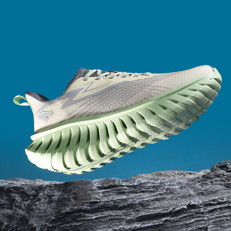 Luxury Brand Designer Shoes NHOT Blade Sole Marathon Running Shoes Unisex Ultra Light Cushioned Sneakers
